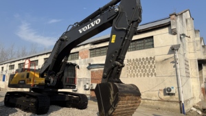 รถขุดตีนตะขาบ Volvo EC480 มือสอง 48 ตัน ขายดี รถก่อสร้างซีรีส์ Volvo แหล่งส่งออก - Product Image 2