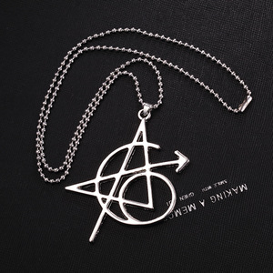 Collar con colgante de aleación de los Seis Ancianos de los Vengadores (Iron Man, Capitán América, <span class=keywords><strong>Viuda</strong></span> Negra, Thor, Hawkeye) con diseño de tatuaje y cadena de cuentas - Venta al por mayor de moda - Product Image 4