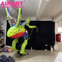 Marionnette gonflable colorée en forme de Mantis pour défilé de carnaval en extérieur, Mascotte insecte gonflable à porter pour spectacle événementiel de rue
