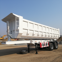 Remorque à benne basculante pour le transport de matériaux agricoles, construction robuste en acier renforcé, haute capacité
