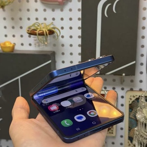 Z Flip7 6.9 AMOLED QHD 120Hz 5G Android 14 Octa Core 50MP Caméra arrière Capteur d'empreintes digitales Batterie 4300mAh Nouveau téléphone - Product Image 2