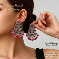 Boucles d'oreilles pendantes bohèmes en forme d'éventail de paon, avec franges perlées colorées et pompons, pour femmes