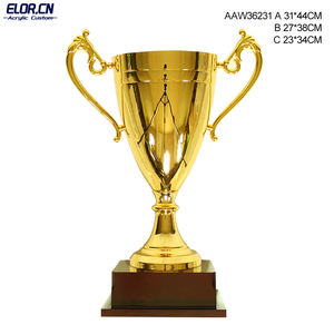 Grand trophée en métal doré Elor avec base en bois pour les événements sportifs des élèves des écoles Prix élégant souvenir d'honneur - Product Image 1