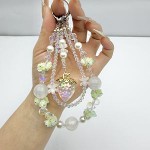 Chaîne de téléphone artisanale en perles Heishi, motif de nuit étoilée et de fleurs lumineuses, avec un motif de conte de fées, pour porte-clés - Product Image 6