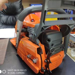 <span class=keywords><strong>Tronçonneuse</strong></span> à essence <span class=keywords><strong>professionnelle</strong></span> <span class=keywords><strong>HUSQVARNA</strong></span> 365 X-Torq avec guide-chaîne de 12/18/24 pouces pour la coupe du bois - Product Image 2