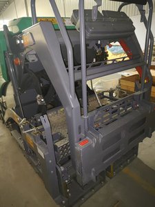 Pavimentadora de Asfalto Mini Vogel Super 800 Alemana de <span class=keywords><strong>Segunda</strong></span> <span class=keywords><strong>Mano</strong></span> Original de Alta Calidad, Capacidad de Tolva de 300t/h, Motor Deutz de 6.6 Toneladas - Product Image 6