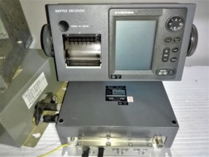 Receptor Navtex Furuno NX-7001 Completo con Embalaje de Madera, Origen Estadounidense - Product Image 2