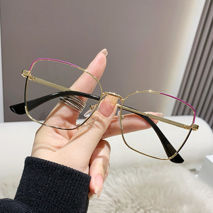 <span class=keywords><strong>Gafas</strong></span> Fotocromáticas y Anti Luz Azul con Marco Metálico para Mujer y Hombre, Protegen los Ojos de la Pantalla del <span class=keywords><strong>Ordenador</strong></span>, Moda 2024 - Product Image 5