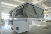 Casa Rodante Desplegable para Camioneta Ford F150, 3 Camas, Techo Elevable, con Ducha, Inodoro, Cocina y Energía Solar