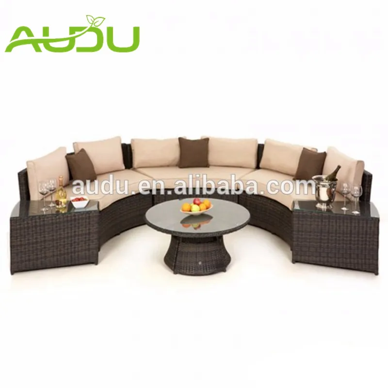 أريكة زاوية عصرية بتصميم شبه دائري من Audu