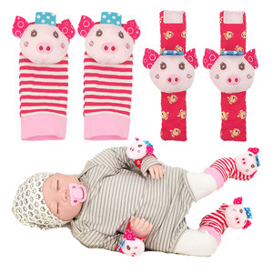Ensemble de hochets pour poignets et chaussettes 4 en 1 pour bébé, hochets de <span class=keywords><strong>cheville</strong></span> en peluche et doux pour bébé. - Product Image 4