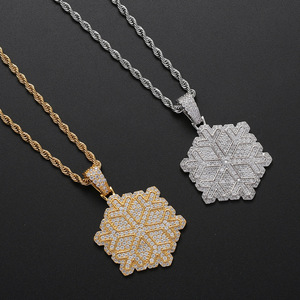 Pendentif flocon de neige, bijoux hip hop, accessoires, zircon incrusté de cuivre, créativité de Noël, chaîne avec pendentif flocon de neige. - Product Image 2