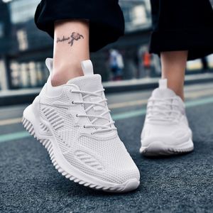 Chaussures de sport décontractées respirantes en maille pour hommes et femmes, nouvelle mode, antidérapantes, pour la course et la marche estivale, vente en gros directe usine - Product Image 3