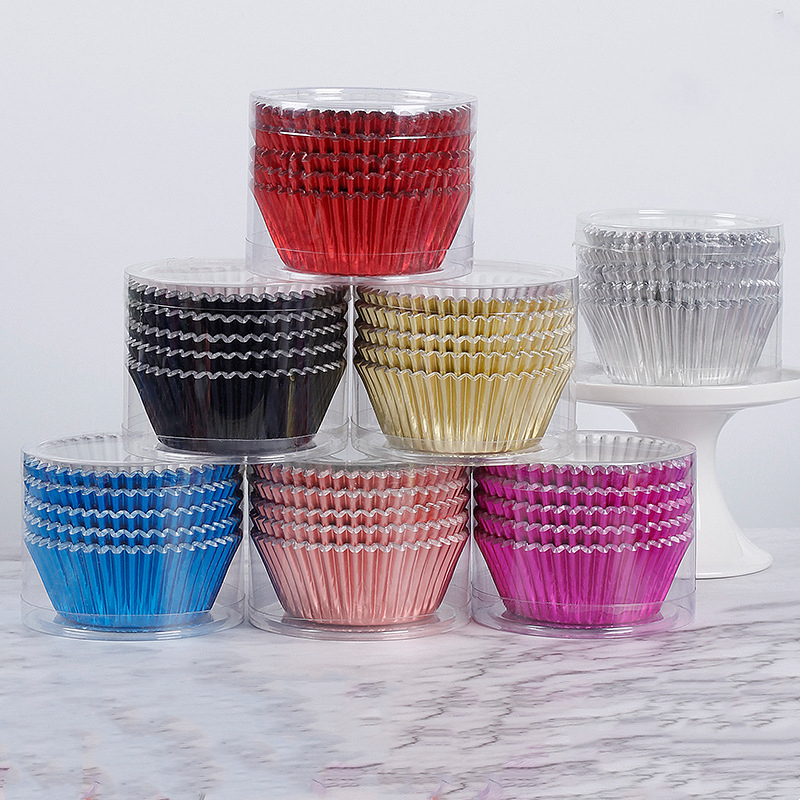 Aazon.co: Christas Decorative Baking Cups - Holly And Greenery...