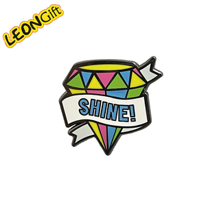 เข็มกลัดโลหะเคลือบแข็งที่กำหนดเองเข็มหมุดเคลือบพร้อมการออกแบบอนิเมะที่กำหนดเองสำหรับงานเลี้ยงงานแต่งงานของโรงเรียน - Product Image 1