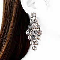 Boucles d'oreilles pendantes en fer en forme de losange avec pompon, style chandelier, pour femme, usage quotidien et décontracté, sans pierre principale, par Qingdao Comiya Accessories