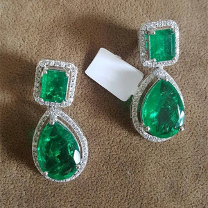 Eleganti Orecchini Pendenti a Goccia Verdi per Donne, Forma a Pera con Pietre Scintillanti, Gioielli da Sera e da Sposa, Vendita all'Ingrosso - Product Image 2