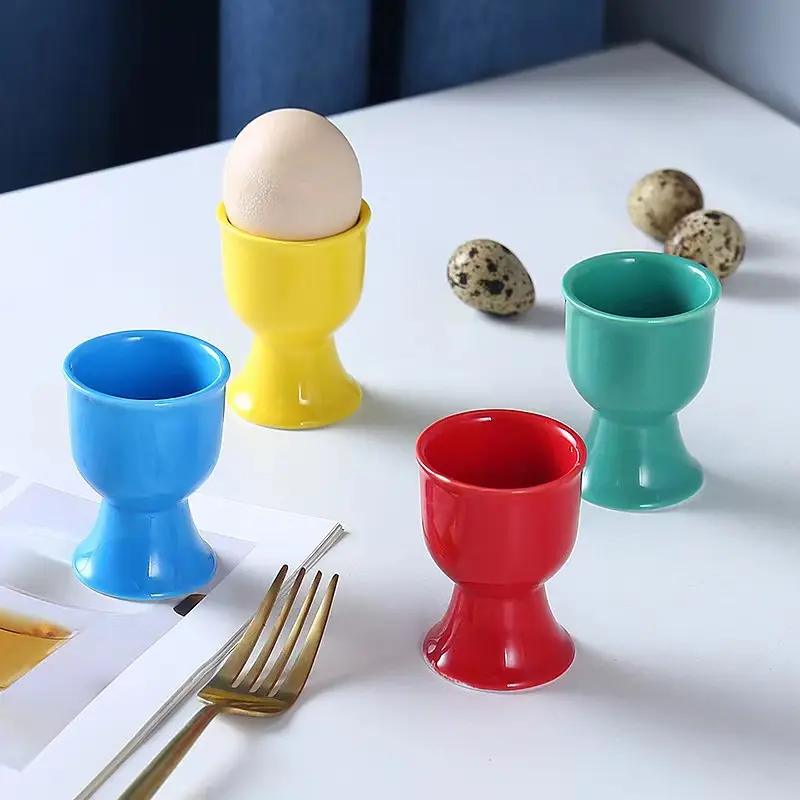 Logo personnalisé vente en gros de vaisselle de service petit-déjeuner mouchetée multicolore porte-œuf coquetier en céramique
