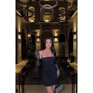 ชุดเดรสผ้าทูลทรงเอไร้สายสีดำ แขนกุด ชุดเดรสยาวถึงพื้นสำหรับงานปาร์ตี้อย่างเป็นทางการ สไตล์เรียบง่าย ประดับมุก ดอกไม้ ขนนก และกลิตเตอร์ - Product Image 2