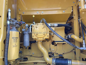 Escavatore Cingolato Usato Modello 2023 per 320GC, Capacità Benna 1m, Peso 20 Tonnellate, Pompa con Cuscinetti PLC per Costruzioni Edili - Product Image 6