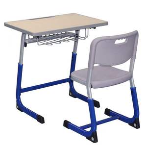Ensemble <span class=keywords><strong>de</strong></span> bureau et chaise portable au design moderne et plaqué pour chambre ou école - Product Image 1