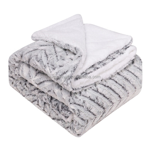 Blanco cepillado de doble capas español visón faux manta decorativa - Product Image 6