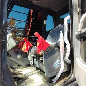 Excavadora Usada HITACHI ZX120-6, Ágil y Receptiva, de 12 Toneladas, de Segunda Mano, para Terrenos Agrícolas y Conservación de Aguas - Product Image 6