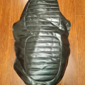 ผ้าคลุมเบาะ MZ สีดำ แบบมีลาย เช่น สำหรับการผลิต ETZ250 รุ่นใหม่ - Product Image 2