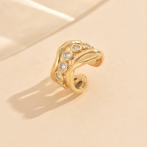 Vente en gros de boucles d'oreilles à clipser à la mode pour femmes à la mode avec coeur cadeau de bijoux en laiton de zircone géométrique - Product Image 6