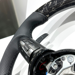 Volante Deportivo Elegante de Fibra de Carbono Forjada con Detalles en Negro y Cuero para <span class=keywords><strong>BMW</strong></span> F10 F20 F30 F32 F36 M3 F80 M4 F82 M2 F87 M5 F90 - Product Image 5