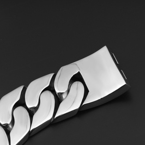 สร้อยข้อมือคิวบันขนาด 30 มม. สำหรับผู้หญิงผู้ชาย งานปาร์ตี้ ดีไซน์หรูหรา ขัดเงาอย่างดี เครื่องประดับแฟชั่นสุดเท่ - Product Image 5