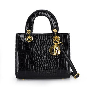 Novidade 2025 Bolsas Grandes Femininas de Luxo em Couro de Crocodilo Bolsas Transversais Personalizadas - Product Image 5