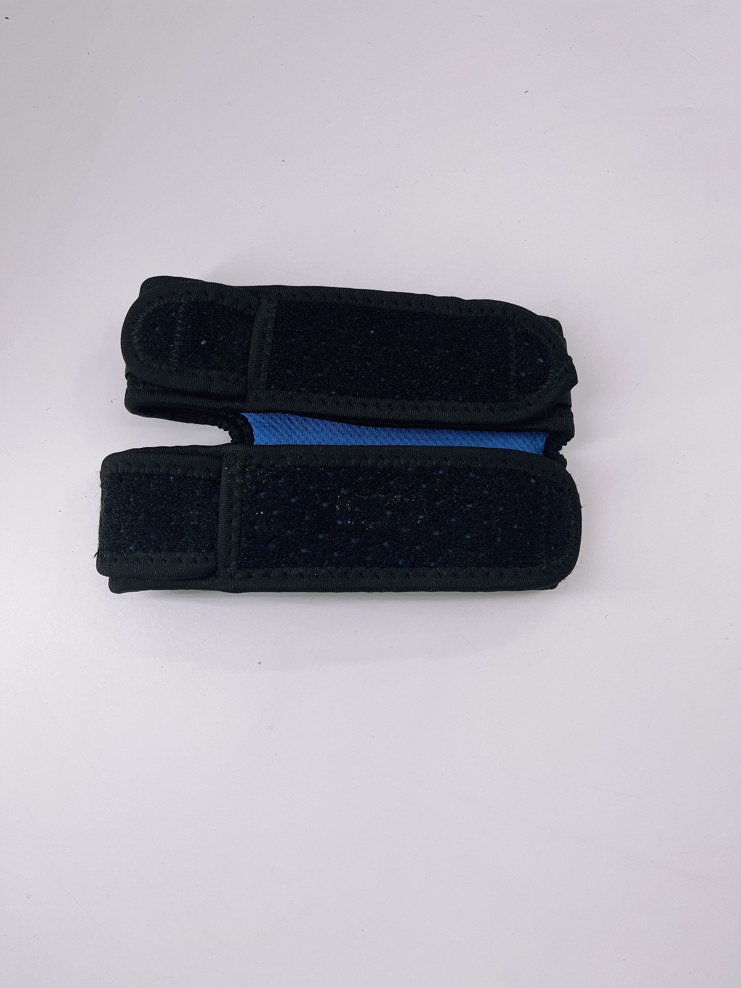 Noir bleu