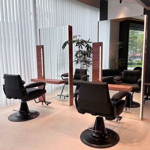 Fauteuil de barbier hydraulique noir moderne DM, fauteuil de salon réglable pour coiffeur et salon de barbier - Product Image 3