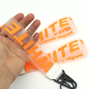 Tùy Chỉnh Bán Buôn PVC Silicone Tùy Chỉnh Cá Nhân Thiết Kế Độc Đáo Phổ Biến Ba Lô Quần Áo Charms Vòng Tay Keychain - Product Image 1