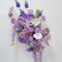 Composition florale murale et de sol moderne en soie violette, centres de table de mariage, décorations de table, fond de photographie, longue