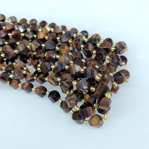 Vendita calda 7-8mm <span class=keywords><strong>di</strong></span> <span class=keywords><strong>occhio</strong></span> <span class=keywords><strong>di</strong></span> <span class=keywords><strong>tigre</strong></span> naturale sfaccettato a spirale perle <span class=keywords><strong>di</strong></span> pietre preziose <span class=keywords><strong>di</strong></span> <span class=keywords><strong>cristallo</strong></span> sfuse perline per la creazione <span class=keywords><strong>di</strong></span> gioielli in <span class=keywords><strong>cristallo</strong></span> naturale - Product Image 6
