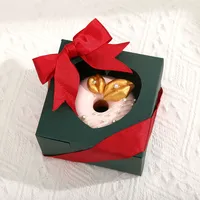 Boîte d'emballage de dessert français recyclable trou de tasse en papier à grain unique macarons tartes aux oeufs gâteaux-dossiers en relief fenêtre transparente