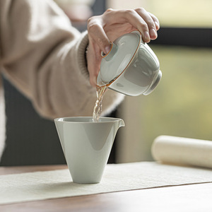 Guanlan Gaiwan <b>Teacup</b> Porcelain With Lid Bell Shaped Covered Bowl For Kung Fu Tea Set Household Use - Product Image 4