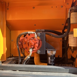 Excavatrice HYUNDAI 220LC-9S fiable de 22 tonnes pour les grandes tâches de construction et de terrassement - Product Image 2