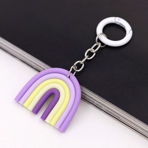 Thời Trang Mới Cầu Vồng Giáo Viên Chủ Thẻ 3D Tùy Chỉnh Mềm PVC Cao Su Keychain <span class=keywords><strong>Taser</strong></span> Cho Phụ Nữ Vòng Chìa Khóa Móc Chìa Khóa Quà Tặng - Product Image 4