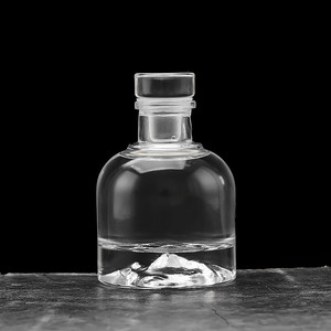 Pequeño Mini Ronda 100mL Vidrio <span class=keywords><strong>Alcohol</strong></span> Botellas <span class=keywords><strong>de</strong></span> vino Espíritu vacío Vodka <span class=keywords><strong>Alcohol</strong></span> Licor Botella <span class=keywords><strong>de</strong></span> copa <span class=keywords><strong>de</strong></span> vino con tapón <span class=keywords><strong>de</strong></span> vidrio - Product Image 2