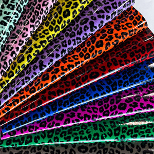 Tessuto Sintetico con Stampa Leopardata in Ecopelle, Design a Motivi Animali, Rivestimento in PU a Specchio per Tappezzeria/Borse - Product Image 1