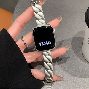 <span class=keywords><strong>Bracelet</strong></span> de montre à maillons cubains en métal gagnant-gagnant pour <span class=keywords><strong>Apple</strong></span> <span class=keywords><strong>Watch</strong></span> Series 10 9 8 7 <span class=keywords><strong>SE</strong></span> <span class=keywords><strong>Bracelet</strong></span> de chaîne de luxe pour hommes femmes - Product Image 4