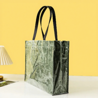 Sac fourre-tout en PVC et TPU 2026 pour femme, sacs à main en papier kraft avec poignée supérieure, sac de shopping étanche grande capacité