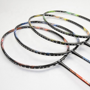 Raquettes <span class=keywords><strong>de</strong></span> <span class=keywords><strong>badminton</strong></span> <span class=keywords><strong>haut</strong></span> <span class=keywords><strong>de</strong></span> <span class=keywords><strong>gamme</strong></span> légères, personnalisées, vente directe d'usine OEM, haute qualité, 1K tissé + nano graphite M40 - Product Image 3