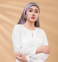Foulard Hijab Carré en Soie Satinée Élégant de Qualité Supérieure, Écharpes Traditionnelles, Châles, Jilbab Confortables, Vente en Gros Personnalisée