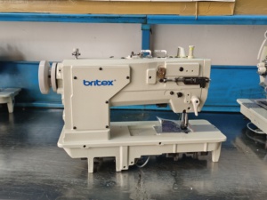 Máquina de Coser Industrial de Doble Puntada BR-875 con Barra de Agujas Dividida, en Oferta - Product Image 4