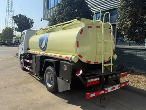 Camión Cisterna de Combustible, Camión Cisterna de Aceite de 5000L, 4x2, Volante a la Derecha, Camión Cisterna de Combustible Móvil |   Fábrica CLW |   Camión de Reabastecimiento de Diésel de 5m³ en Venta - Product Image 3