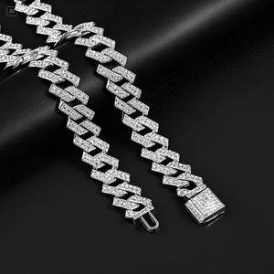 Nuevo Collar Hip Hop de Gengar para Hombre, Colgante de Monstruo Pequeño Élfico con Cuerda, Aleación de Circonio, Ideal para Bodas, Compromisos, Fiestas y Aniversarios - Product Image 6